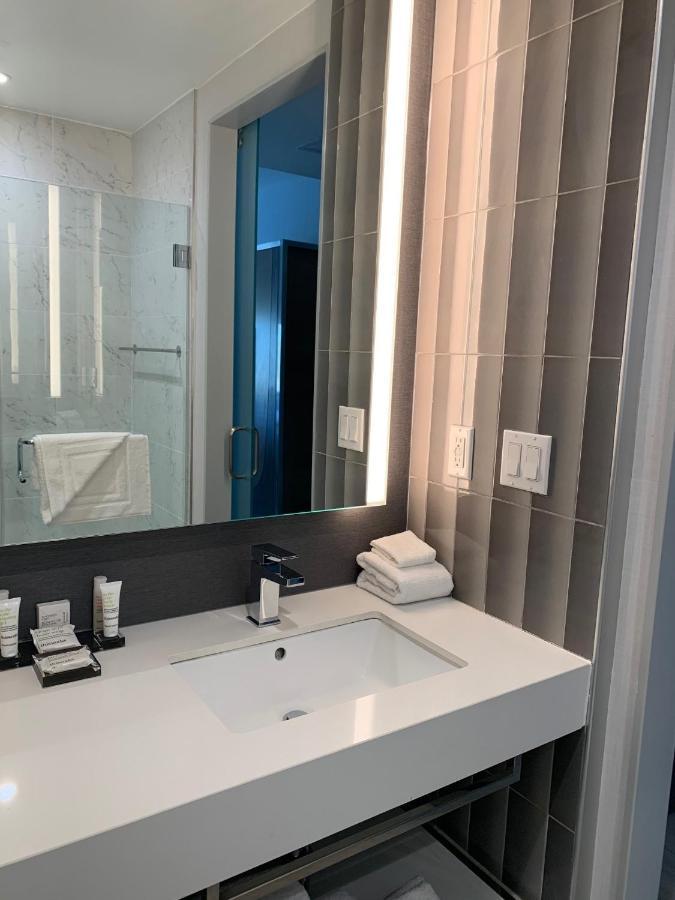 Marriott New York Jfk Airport Ξενοδοχείο Εξωτερικό φωτογραφία