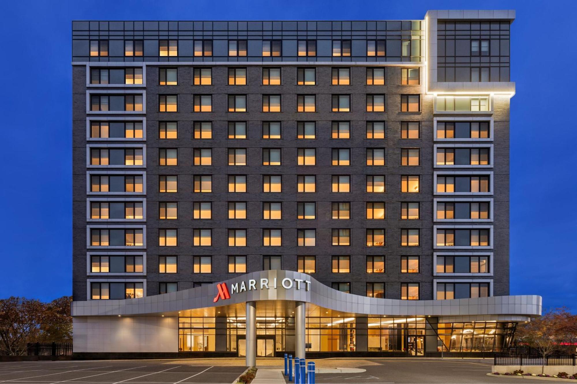 Marriott New York Jfk Airport Ξενοδοχείο Εξωτερικό φωτογραφία